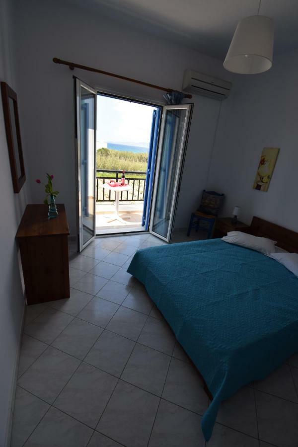 Baetylus Apartment Kastraki  ภายนอก รูปภาพ